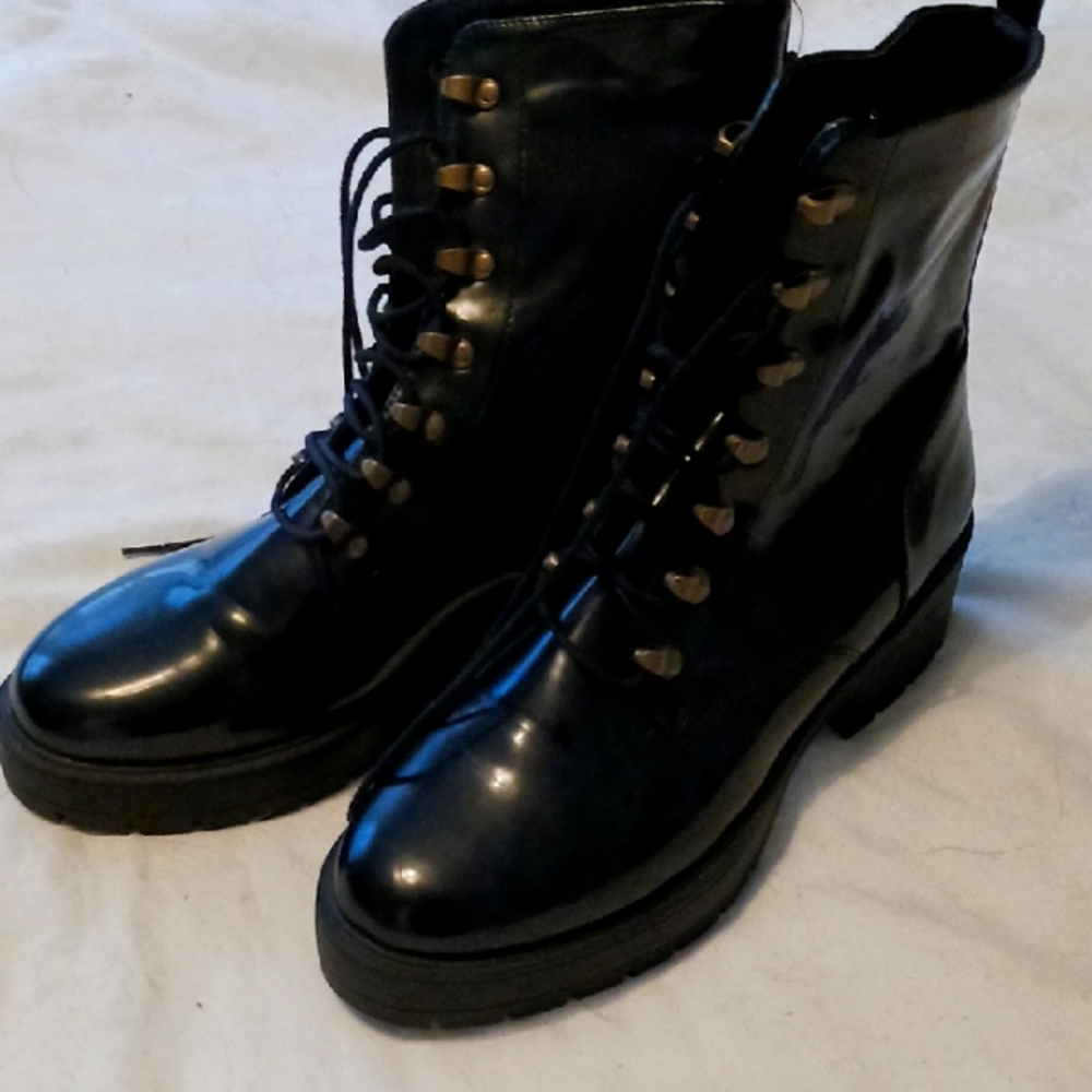 Black Combat Lace-Up Boots with Glossy Finish